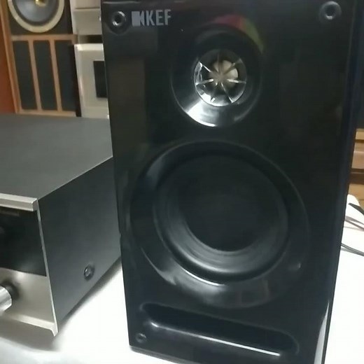 rare vintage sansui solid state 200 integrated amplifier/KEF C1 bookshelf speakers