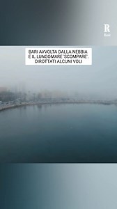 Una fitta nebbia ha avvolto tutta la costa Adriatica, da Bisceglie fino a Brindisi. Con la visibilità che si è ridotta al minimo anche sul lungomare di Bari. Oltre ai disagi più banali, legati alla viabilità per le strade, i problemi maggiori sono stati registrati negli aeroporti. "Questo tipo di nebbia - spiega il meteorologo di Rai Meteo, @alexguarini - si definisce come nebbia di avvezione, in gergo popolare “lupa di mare”. Si forma perché siamo interessati da aria più mite nord africana che 