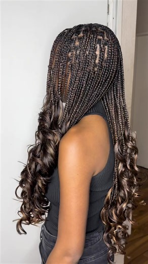 French Curls: The Perfect Knotless Braids Style
