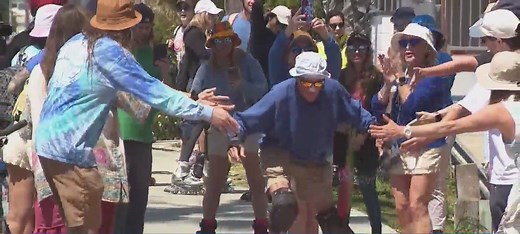 Meet ‘Slo-mo,’ the 81-year-old rollerblader in Pacific Beach