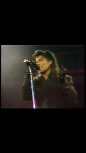 Janet Jackson - Control - Rhythm Nation Tour - Paris #throwback #janetjackson #concert #janfam
