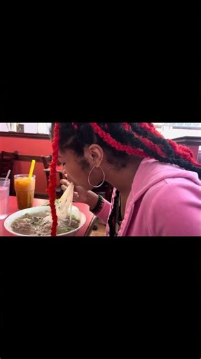 “Slurping sound effects” 🍜🍲 #phosoup #goodeats #lunchdate