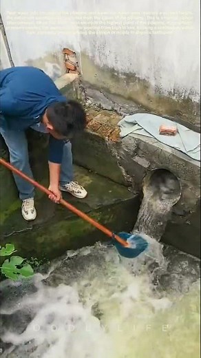 How This Ditch Creates A Self Flowing Water Jet With Just A Ladle