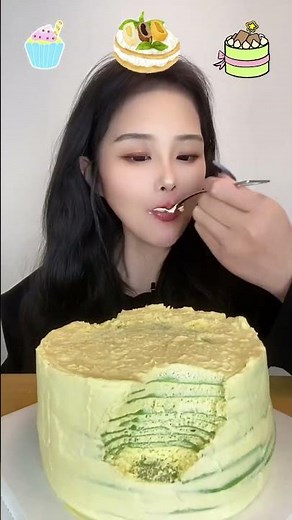 Asmr🍰Eating 🍰Irresistible cake that melts in your mouth.
