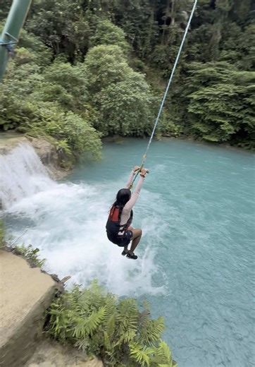 Tackling My Phobia While Canyoneering at Kawasan Falls
