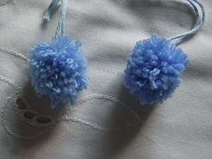 DIY Bommel Pompons aus Wolle* Pom Pom Maker Tutorial Handarbeit*