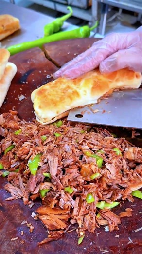 Crispy, flaky donkey meat baozi # Breakfast dough dishes and baozi training # Donkey meat baozi