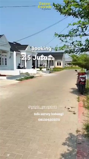 *Rumah Desain Eropa klasik di Karawang* 😍 *Siap huni & banyak bonusnya :* ✨ DP 0 % ✨ Free Exhaust Fan, Toren dan Mesin Air, Meja Dapur dan BCP ✨ Potongan Angsuran 1 Juta selama 12 bulan ✨ Free Biaya Surat-surat (Appraisal, PBB, PPH, BPHTB, Notaris dan SHM) ✨ Free Biaya Proses KPR s/d 15 Juta *Fasilitas :* • One Gate System • CCTV Security 24 jam • Masjid • Lingkungan yg sudah terbentuk 📍 Lokasi strategis dekat Tol, Stasiun, Terminal, Sekolah, Rumah Sakit, Pusat Perbelanjaan, Kawasan Industri I