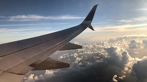 飞机 天空 飞 - Free video on Pixabay