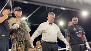 @juan_jacques_alberts wins with another 1st round KO!!! #boxing #saboxingtalk #goldengloves #juanalberts #heavyweight | SA Boxing Talk