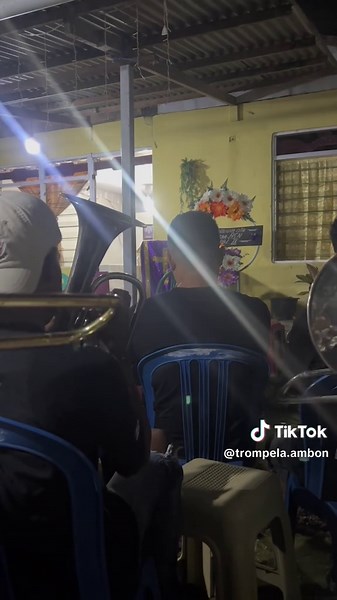 Trompet Silo Ambon: Meriahkan Musik Brass