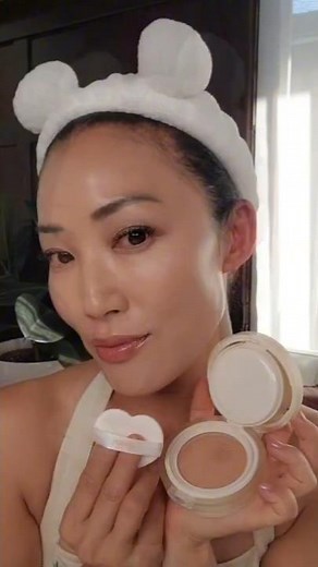 Yepoda The Dewy Day Cushion Review | Dewy, Hydrating, Vegan Foundation Swatch