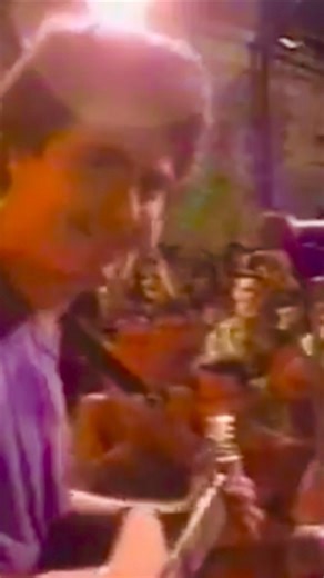 Fuck Yr Algorithm on Instagram: "So pure ⚡️ Daniel Johnston “I Live My Broken Dreams” Liberty Lunch Austin, Texas 1985 ⚡️ #danieljohnston #1980s #liveperformance #austin #lofi"