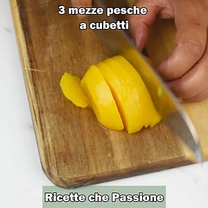 Tiramisù non tiramisù alle pesche, con yogurt greco, un dessert fresco veloce e più leggero che sa di frutta, e di buono | Ricette che Passione di Ornella Scofano