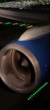 Why AvGeeks LOVE the Boeing 757-300... Listen to that RB211! 🔊