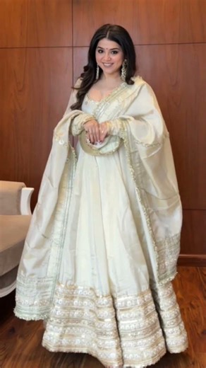 Cream colour Anarkali jo kabhi out of fashion nahi 🌸 #song #jewellery#pleasesubscribemychannel