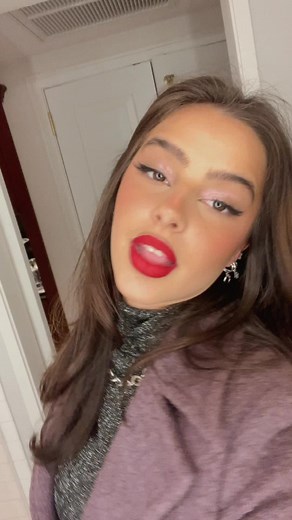 Wavy Brown Hair Styling Tips for a Chic Look