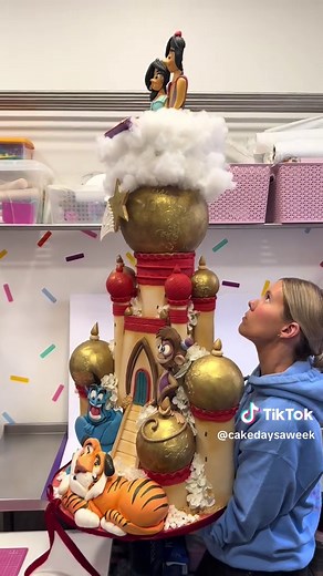 Aladdin-Inspired Disney Princess Cake Design