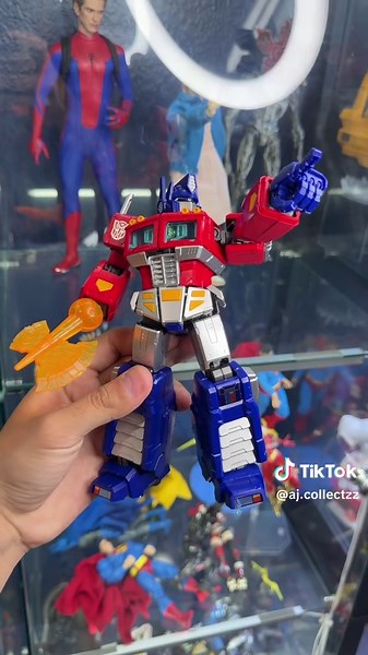 First Review of the Blokees Optimus Prime Model Kit