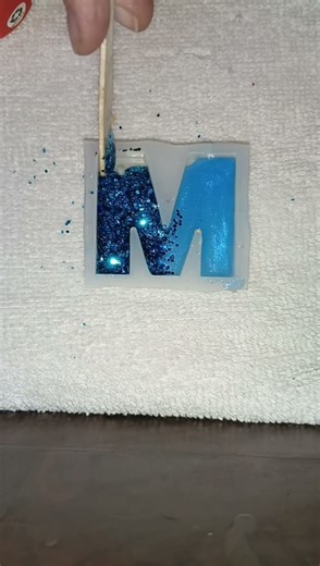 M letter blue keychain #dmoninsta #love #resinart #resincrafts #diy #crystals #art #resinkeychain #💙