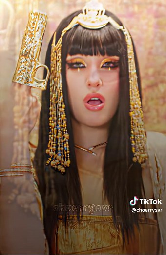 Somi Kpop MV Edits: Gold Gold Gold Somi