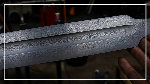 Damascus Viking Sword Forged from Scratch: A Masterclass in Traditional Bladesmithing