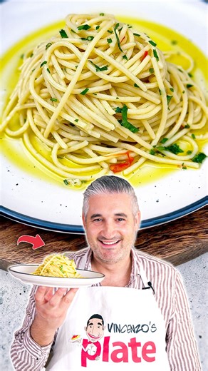 103K views · 1.9K reactions | Spaghetti Aglio e Olio is one of those dishes that every Italian family makes. It’s quick, made with ingredients you already have, garlic, olive oil, and chilli, but when you make it right, it feels like a warm hug. My Nonna always said: “Take your time with the garlic. That’s where the magic starts.”  Here’s how to make it perfectly: https://www.vincenzosplate.com/spaghetti-aglio-e-olio-recipe/ | Vincenzo's Plate | Facebook