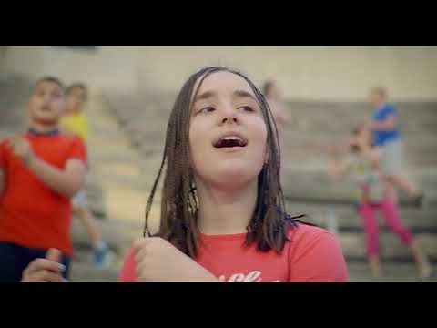 ΜΕΤΡΩ ΤΑ ΚΥΜΑΤΑ - Χορωδία και Καθηγητές του Μουσικού Εργαστηρίου Γιαννιτσών