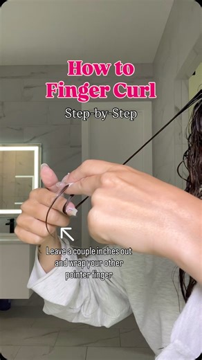 Ali Noskowiak | How to Finger Curl - step by step breakdown 💡Tip: you can tap the screen to pause at each step. Products are already in my hair before I... | Instagram