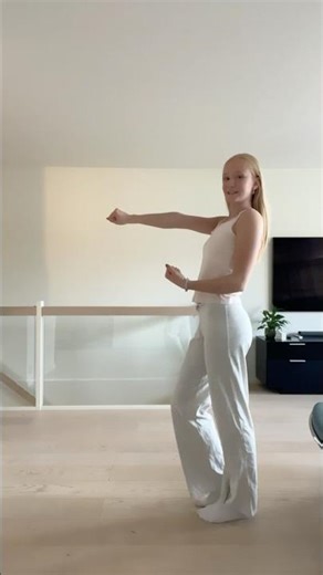 I finally learned the double Dutch buss dance for real #dance #viral #youtubeshorts #youtube #shorts