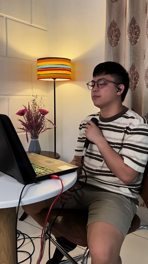 Sing Along with Lyrics: Karaokenights for Every Music Fan