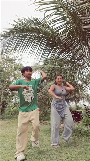 rate our synchronization 1-10 ? 🤷 #dance #fyp #tiktok