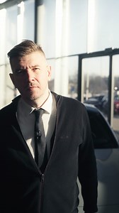 Zaawansowany technologicznie, zelektryfikowany, niezwykle efektywny. Zupełnie nowy hybrydowy Mercedes-Benz CLA. Nowego CLA z zupełnie nowym, zelektryfikowanym 1,5-litrowym 4-cylindrowym silnikiem rzędowym można zamawiać w trzech wersjach mocy, z napędem na przednie lub wszystkie koła. Dostępny od 192 500 PLN. Przygotowaliśmy również atrakcyjne opcje leasingu jak i finansowania. 👉 Napisz do nas. Chętnie opowiemy o wszystkich nowinkach i przygotujemy ofertę specjalnie dla Ciebie. | Auto-Studio