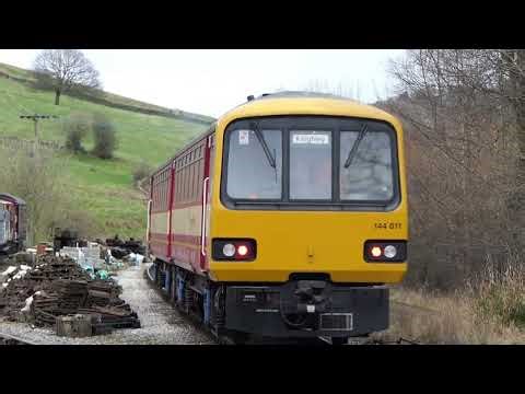 2025-12-27 DMU 144011 at Oakworth Station KWVR, heading off to Keighley
