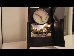 Wecker weckt mit bayrischer Blasmusik