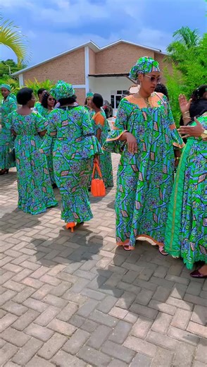 juliya (@juliya7538)’s videos with original sound - Esther Lyrics 🎧