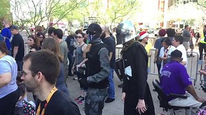 Long lines at Comicon due to props ban