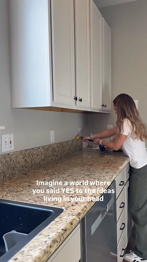 It’s wild how far this kitchen has come!! Four years ago I painted the cabinets — and even though I loveee oak, ours were so faded and discolored, they just needed a second life. The paint has held up soooo well. LMK if you want more details on this process because I think I really hacked the code on how to make painted cabinets durable And now… the backsplash. Working with granite countertops can be rough, but a few simple updates made the biggest difference and totally changed the vibe in here