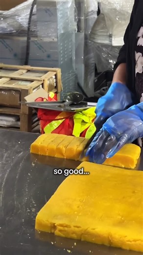 Sathish Nair on Instagram: "Mysurpa using Cosmos CookWok @aungsett_ @saravanabhavan.india @saravanaabhavanaustralia @hospitality_world #mysurpa #indiansweets"