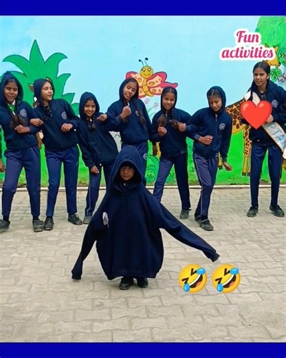 स्कूल में आया जादू Alien 😀🛸👽 #viral #tricolourflagmakingwithclay #school #jadu #alien #krishmovie