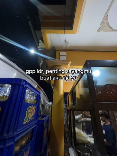 Arti LDR: Makna, Tantangan, dan Cara Menjaga Cinta Jarak Jauh