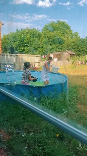 Backyard Summer Fun with Kids: Splashing Playtime