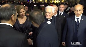 Scala Milano, l'arrivo di Mattarella alla Prima con la figlia Laura