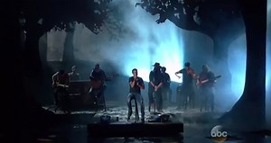 CMA Awards 2013 Luke Bryan Drink A Beer