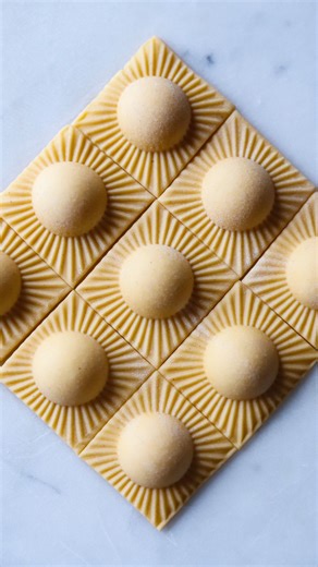 When learning to become the next #pastamaster, learning how to shape (Potato Garlic) Ravioli is a must! 🎥: @theartofeating.info | Tastemade