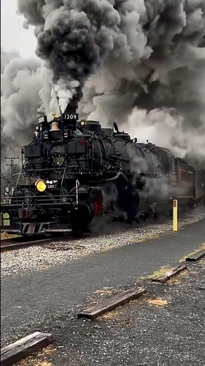 POLAR EXPRESS - No. 1309 Billowing Smoke!