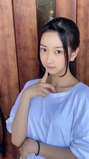 Expressive Hand Gestures for Communication