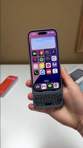 iPhone Keyboard Case! Clicks Keyboard adds a physical keyboard option! #tech