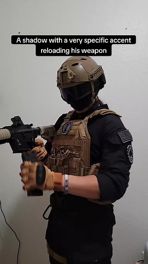 (Russian method for reloading an ak) #foryoupage #fyp #tacticalcosplay #tacticalgearcosplay #tacticalgear #shadowcompany #shadowcompanymw2 #shadowcompanycosplay #codmw2cosplay #mw2oc #mw2occosplay