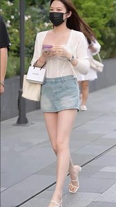 Chinese Street Fashion: Female Model Style #05